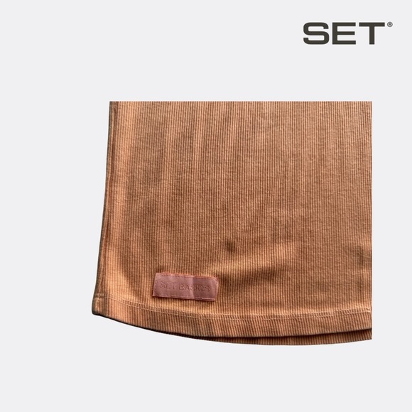 SET Basics Women's S Orange Ribbed Tank Top Logo Patch Casual Activewear S - Picture 3 of 4